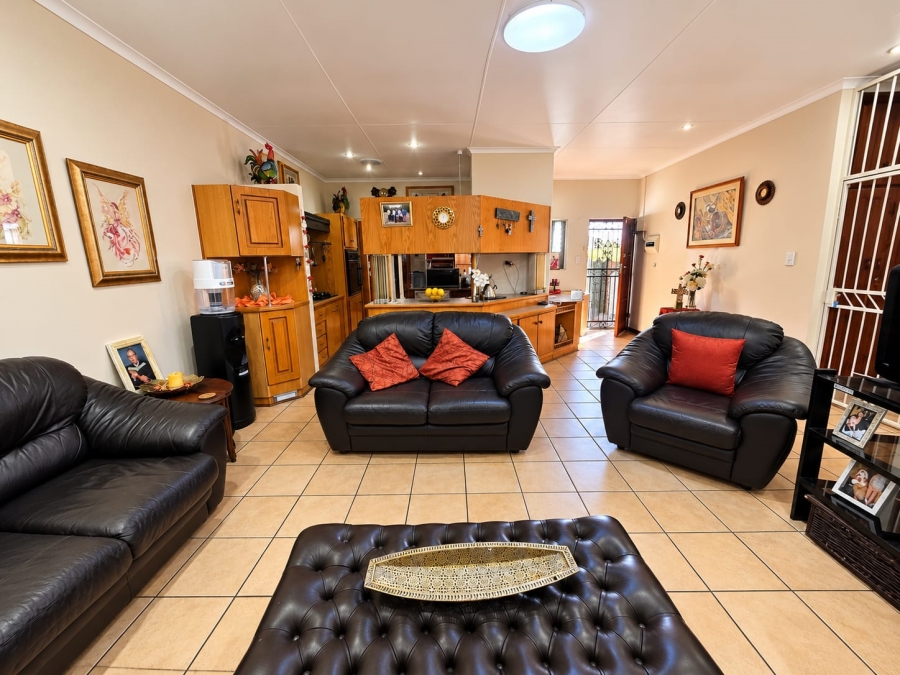 3 Bedroom Property for Sale in Uitsig Free State